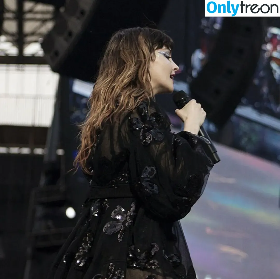 Lauren Mayberry nude photo #0436 (laurenevemayberry)
