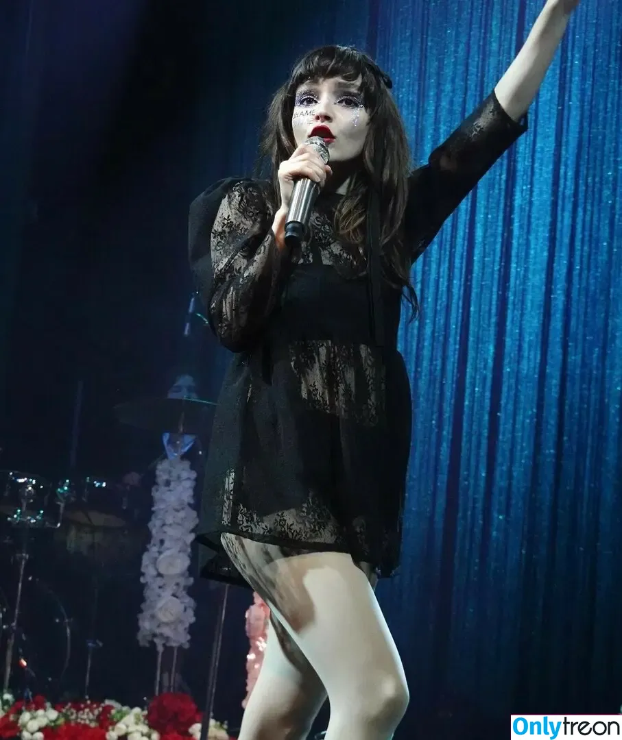 Lauren Mayberry nude photo #0501 (laurenevemayberry)