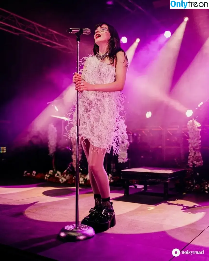 Lauren Mayberry nude photo #0775 (laurenevemayberry)