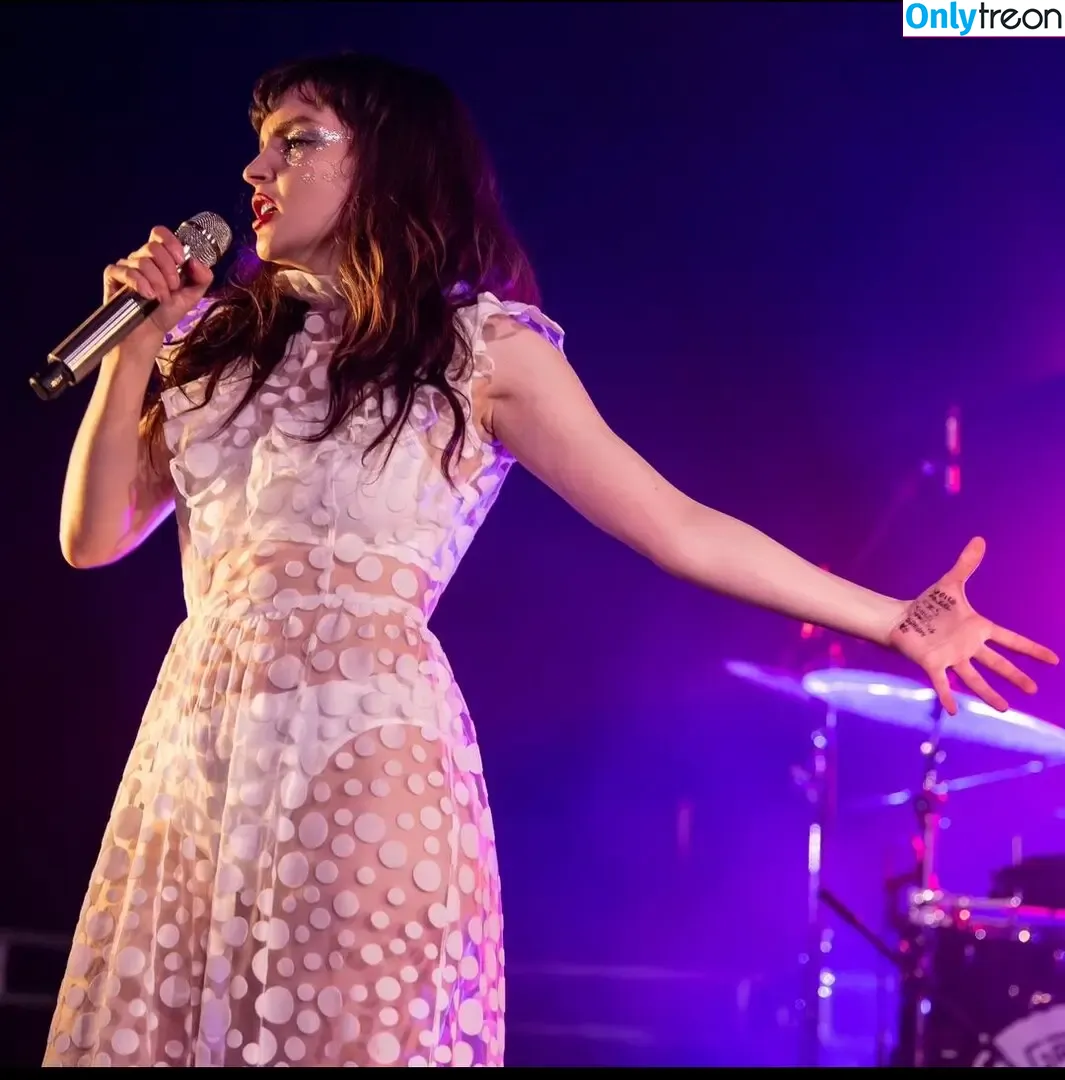 Lauren Mayberry nude photo #0952 (laurenevemayberry)