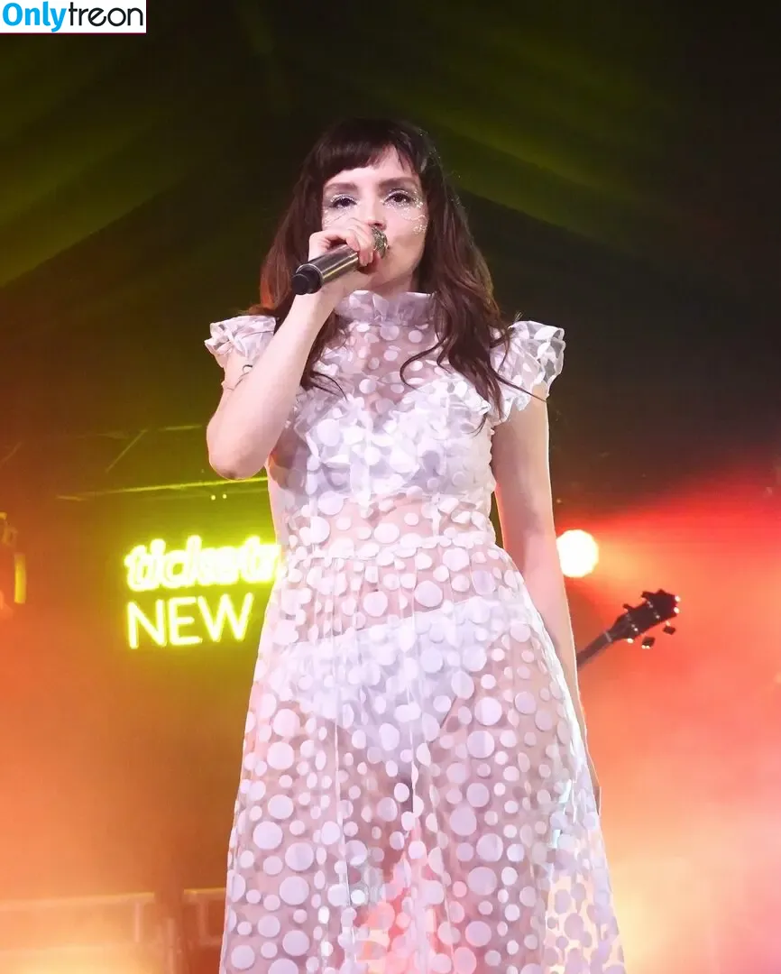 Lauren Mayberry nude photo #0968 (laurenevemayberry)