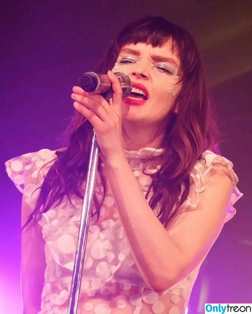 Lauren Mayberry nude photo #0971 (laurenevemayberry)