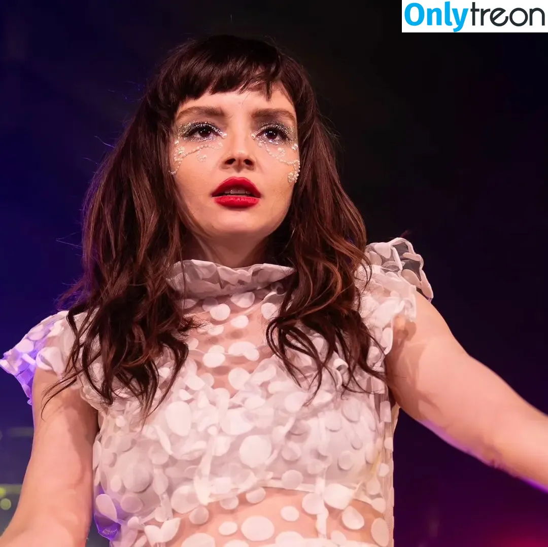 Lauren Mayberry nude photo #0973 (laurenevemayberry)