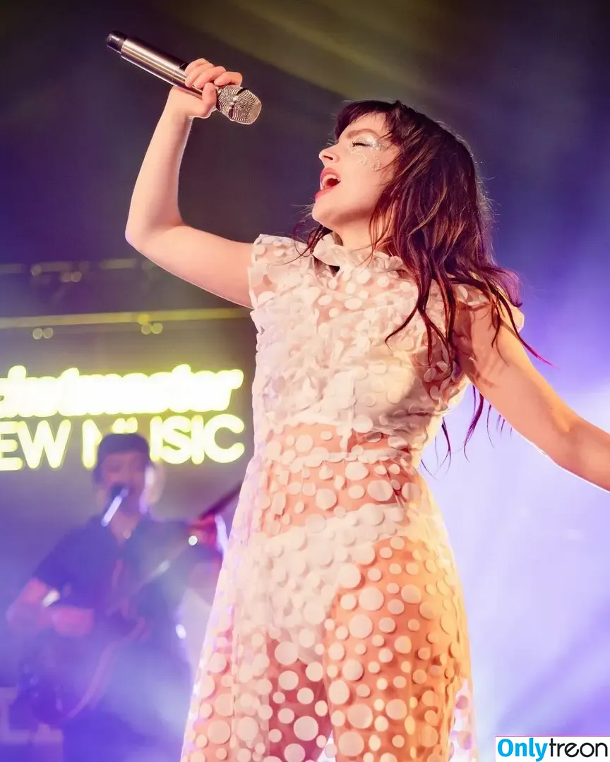 Lauren Mayberry nude photo #0999 (laurenevemayberry)