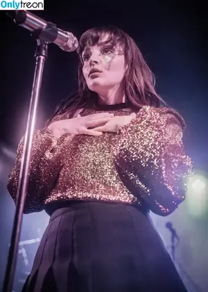 Lauren Mayberry / laurenevemayberry nude photo #1016