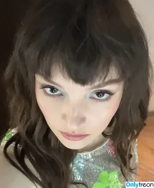 Lauren Mayberry / laurenevemayberry nude photo #1022