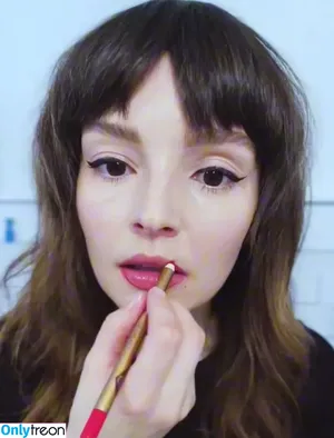 Lauren Mayberry / laurenevemayberry nude photo #1026