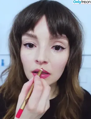 Lauren Mayberry / laurenevemayberry nude photo #1027