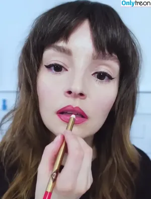Lauren Mayberry / laurenevemayberry nude photo #1029