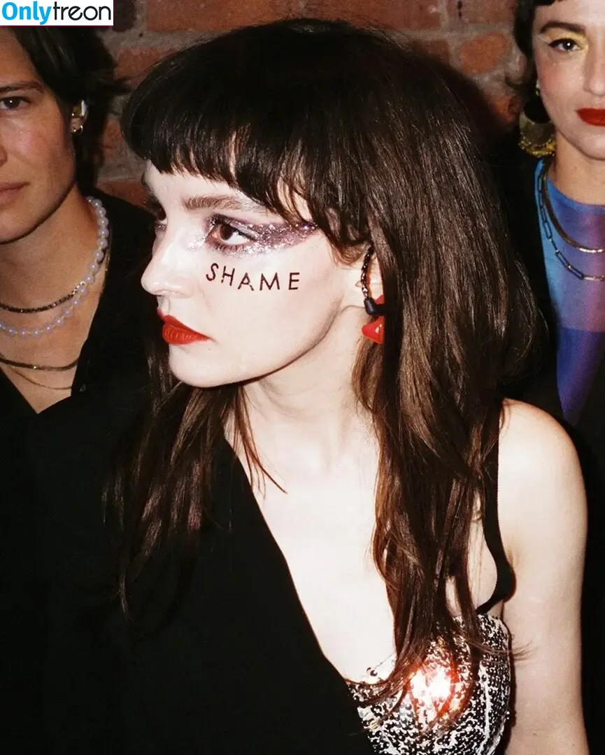 Lauren Mayberry nude photo #1012 (laurenevemayberry)