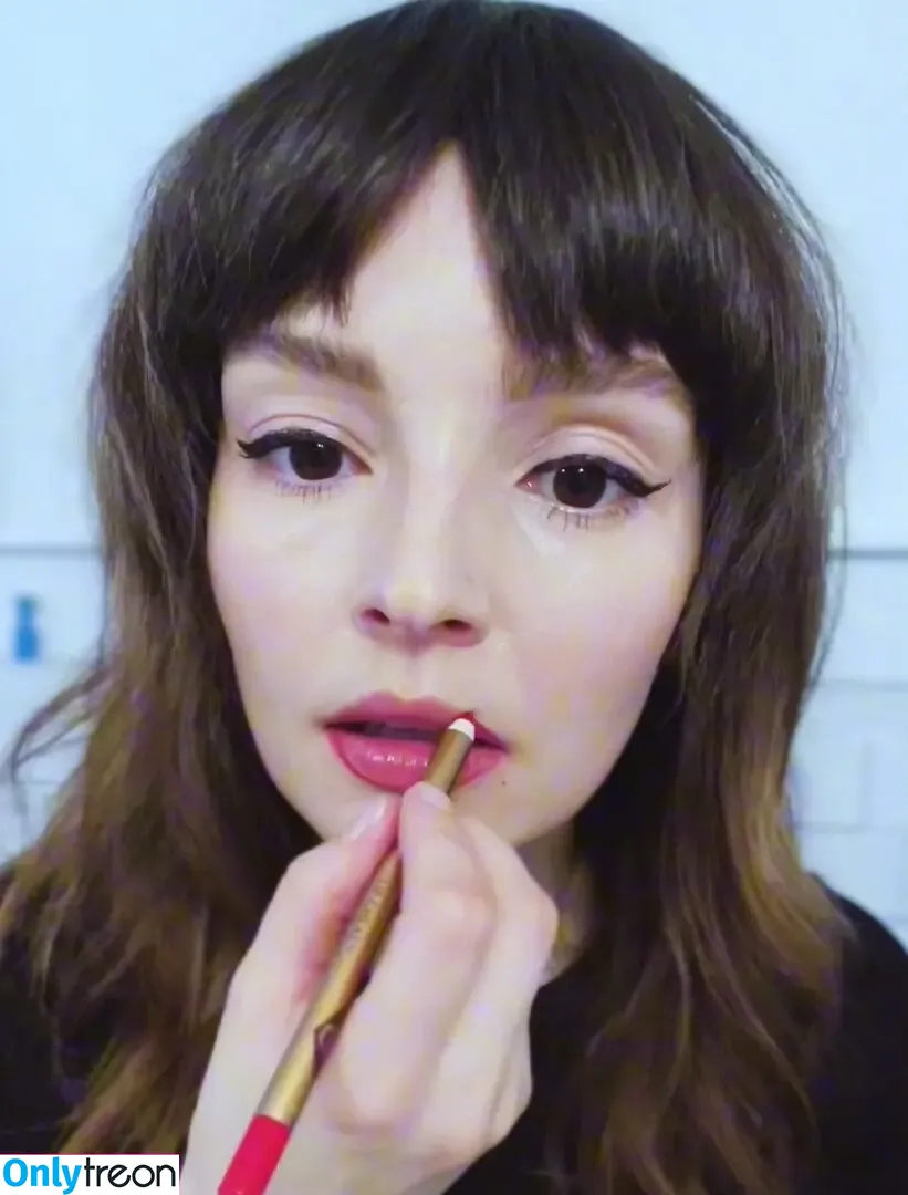 Lauren Mayberry nude photo #1026 (laurenevemayberry)