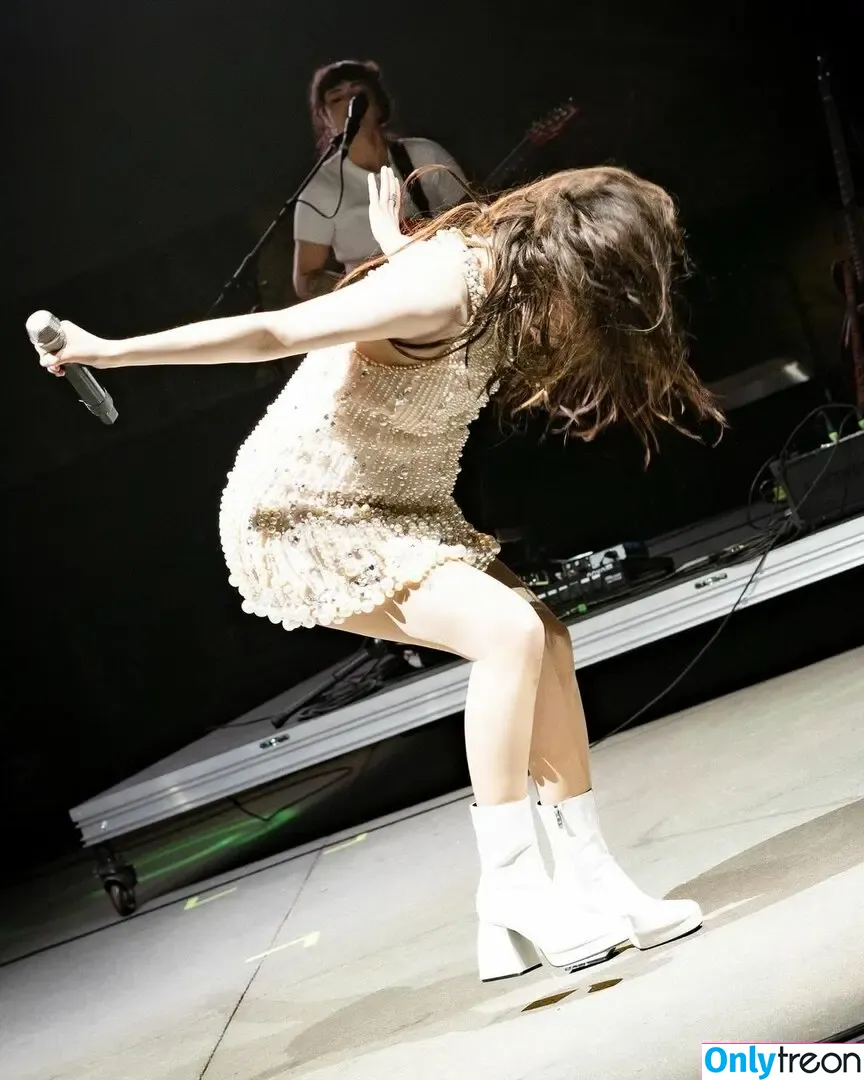 Lauren Mayberry nude photo #1135 (laurenevemayberry)