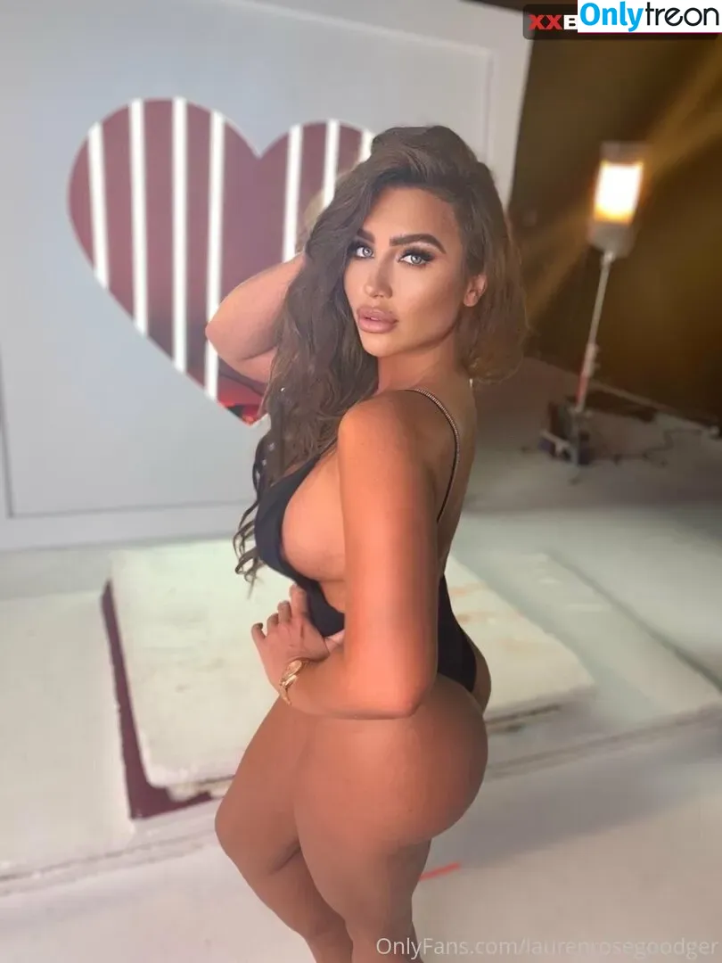 Lauren Rose Goodger nude photo #0015 (laurengoodger / laurenrgoodger / laurenrosegoodger)