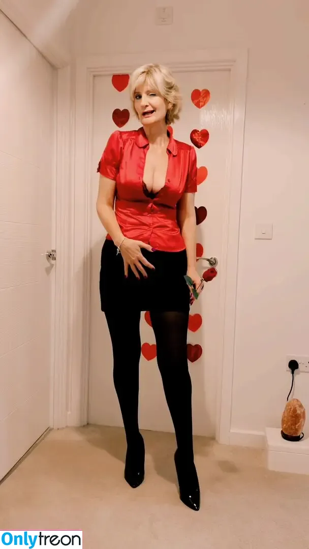 Lauren Spencer nude photo #0008 (laurenspencer_uk)