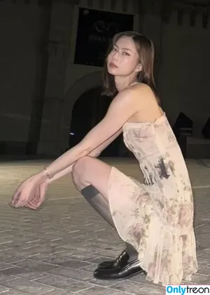 Lauren Tsai / laurentsai nude photo #0376
