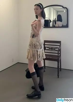 Lauren Tsai / laurentsai nude photo #0377