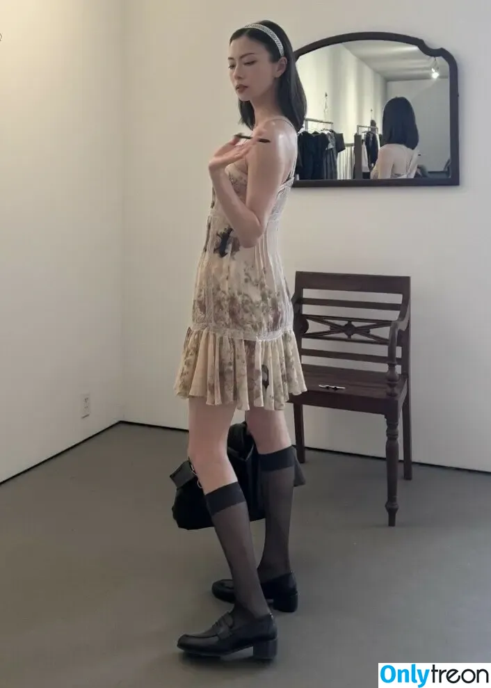 Lauren Tsai nude photo #0377 (laurentsai)