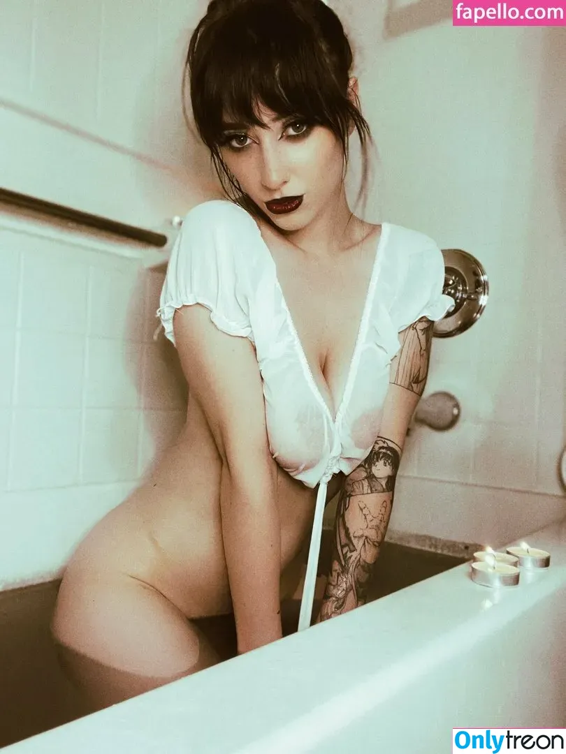 Lauren Van Lom nude photo #0018 (Anii_Made / lauranajm)