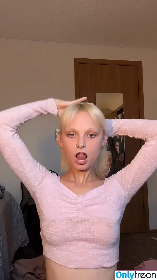 laurenismads nude photo #0002 (laurenismads)