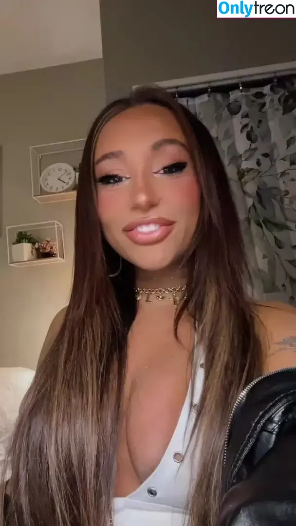 laurenmarino77 nude photo #0037 (laurenemarino)