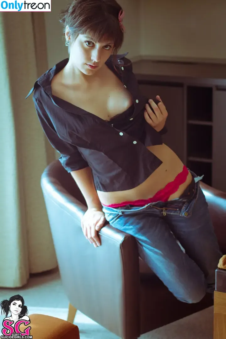 Lauretta nude photo #0006 (lauretta_me)