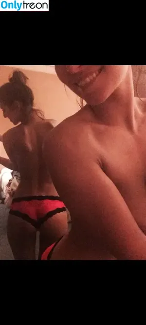 Laury Thilleman / laurythilleman nude photo #0016