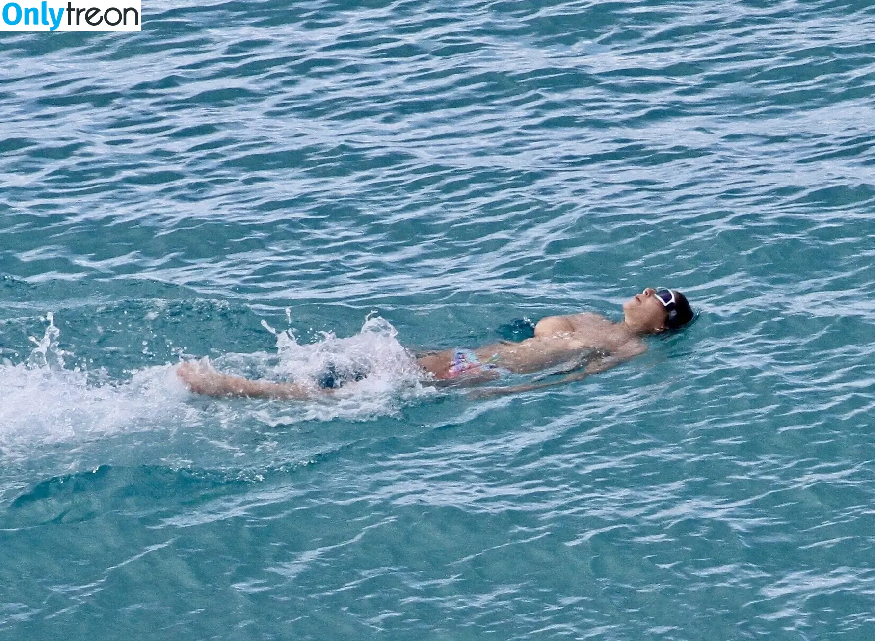 Laury Thilleman nude photo #0022 (laurythilleman)