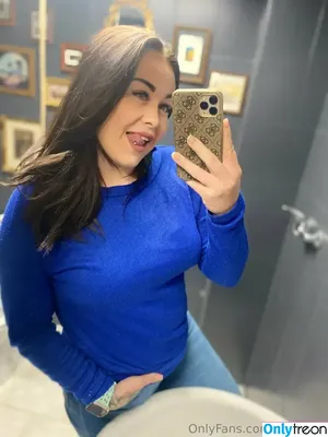 laurynka / laurynkaaa nude photo #0001