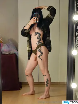 Lavendersmol nude photo #0032