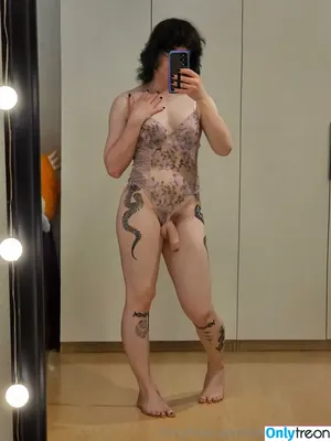Lavendersmol nude photo #0185