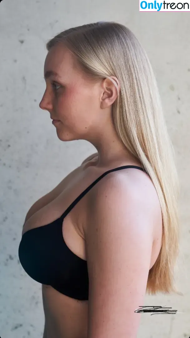 lavinia_kuschnereit nude photo #0029 (lavinia_kuschnereit)