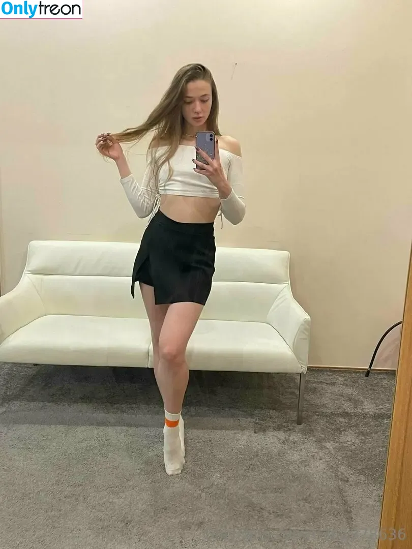 layla_role nude photo #0001 (comon_22)