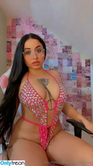 laylalovelyxxx / layla_lovely57 nude photo #1757