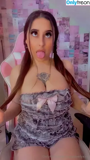 laylalovelyxxx / layla_lovely57 nude photo #2224