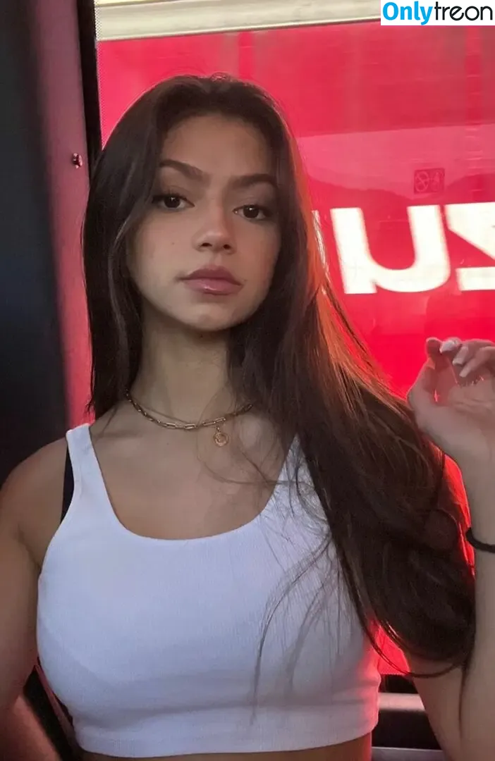 laynasacino nude photo #0014 (laynasacino)