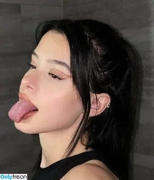 Lea Elui / LeaElui nude photo #0016