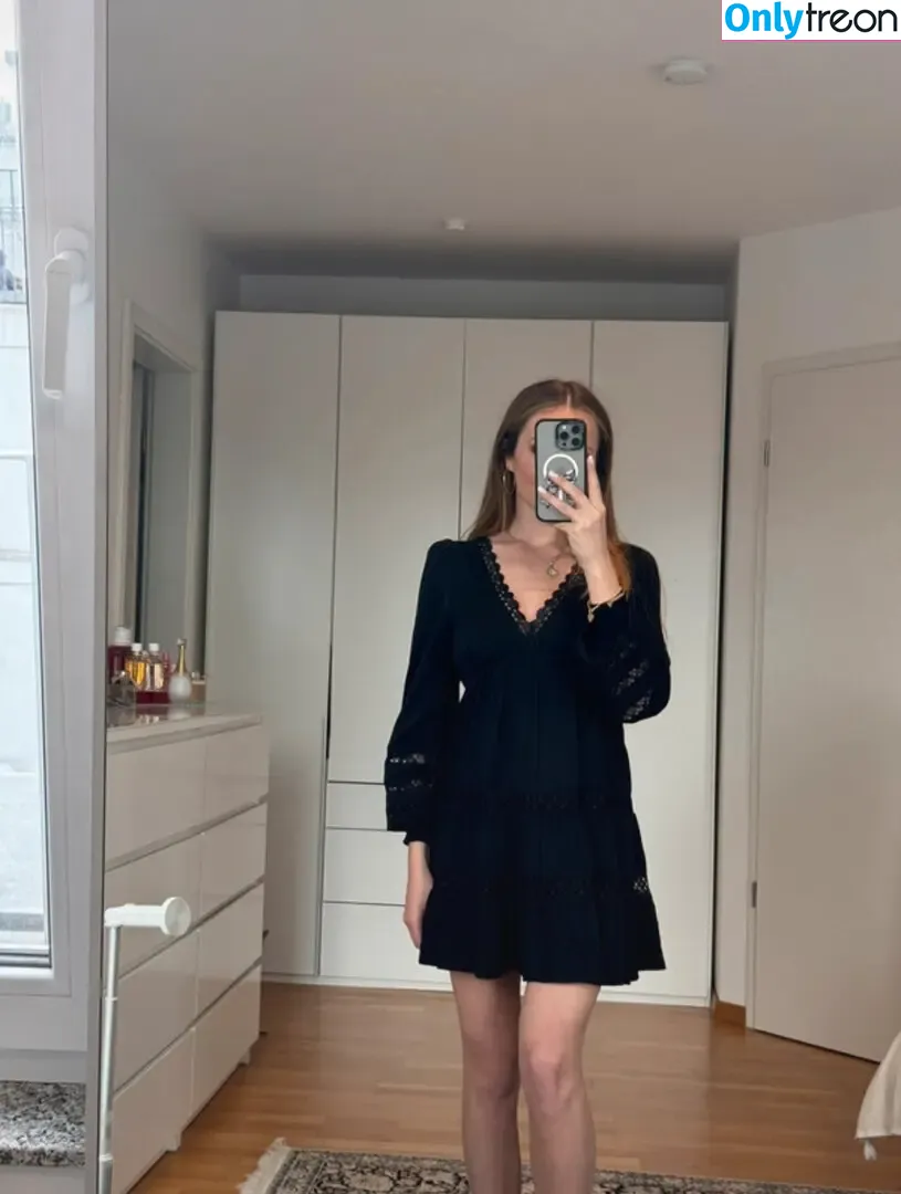 Lea Katharina Maria nude photo #1743 (leakatharinamaria)