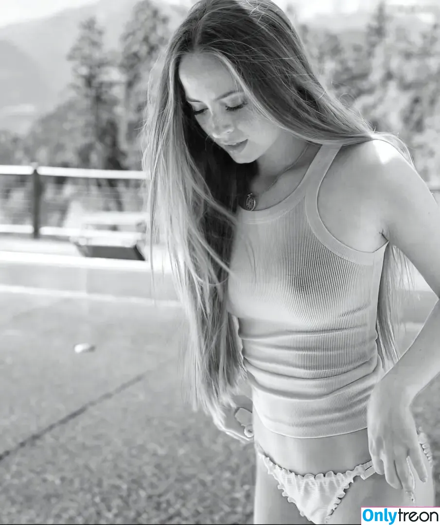 Lea Katharina Maria nude photo #1765 (leakatharinamaria)