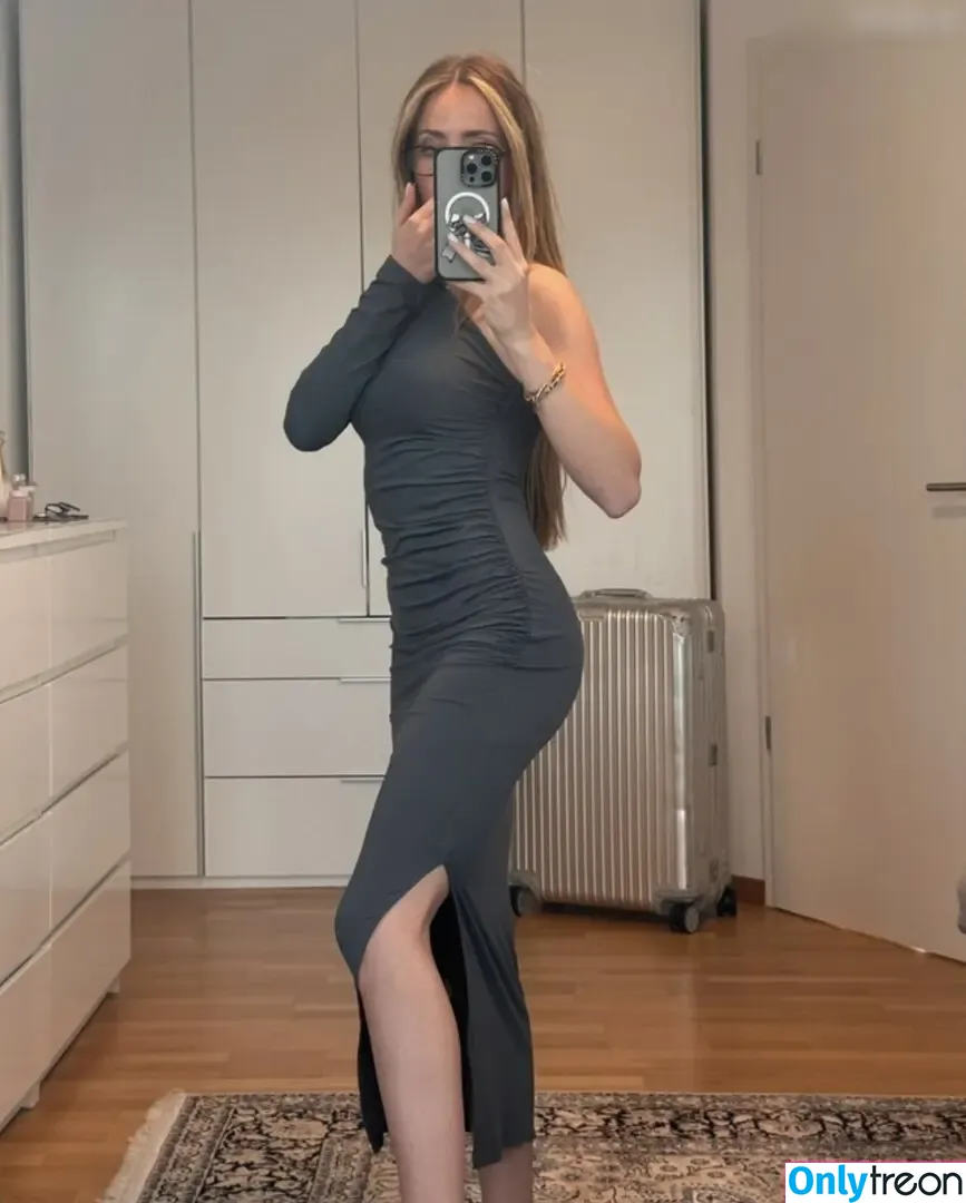 Lea Katharina Maria nude photo #1771 (leakatharinamaria)