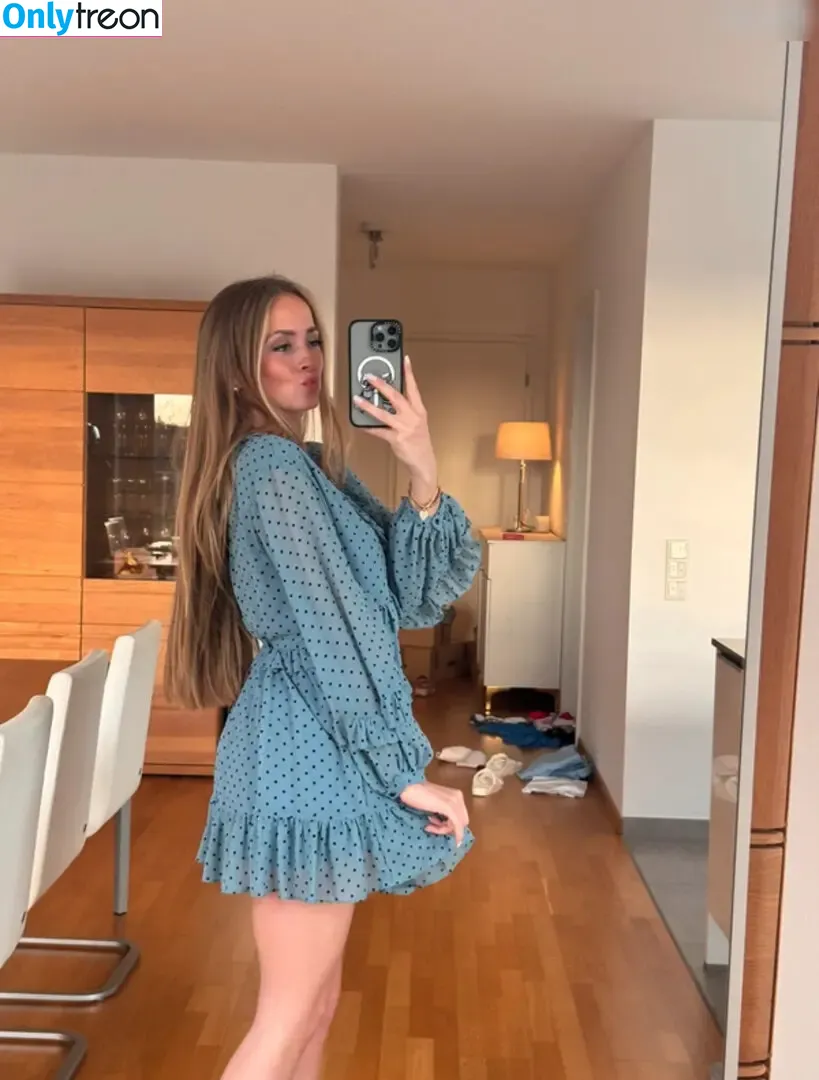 Lea Katharina Maria nude photo #1772 (leakatharinamaria)