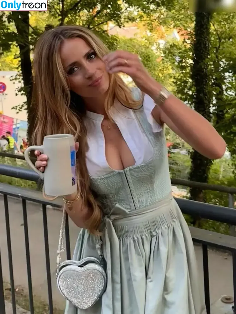 Lea Katharina Maria nude photo #1974 (leakatharinamaria)