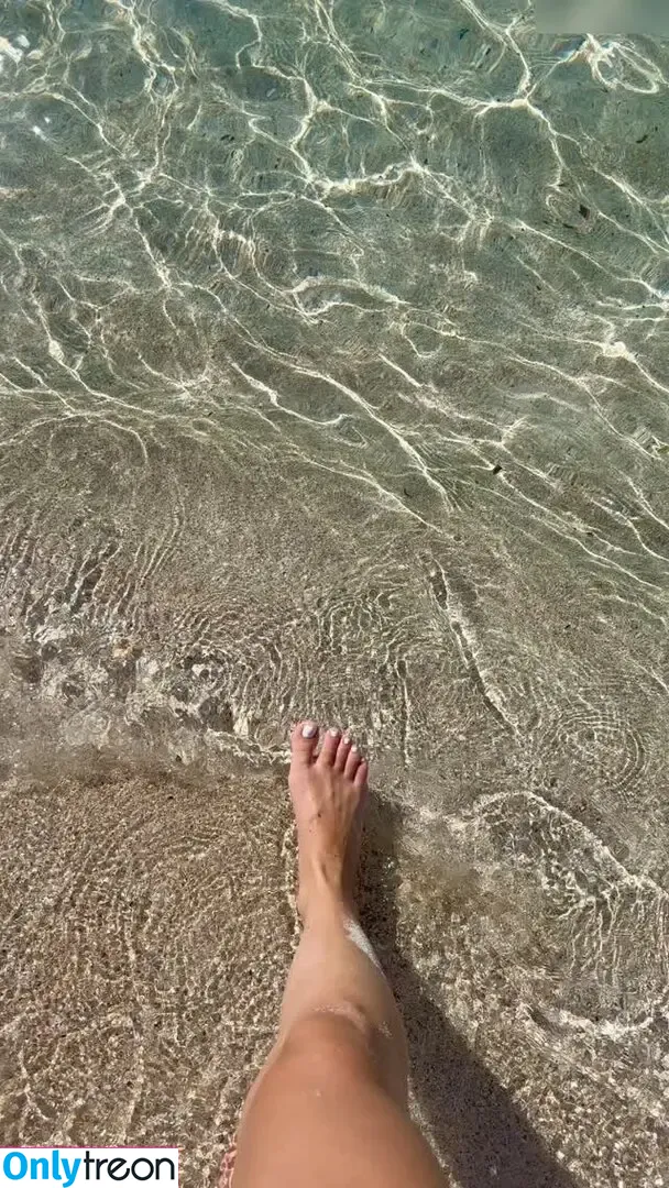 Lea Katharina Maria nude photo #1975 (leakatharinamaria)