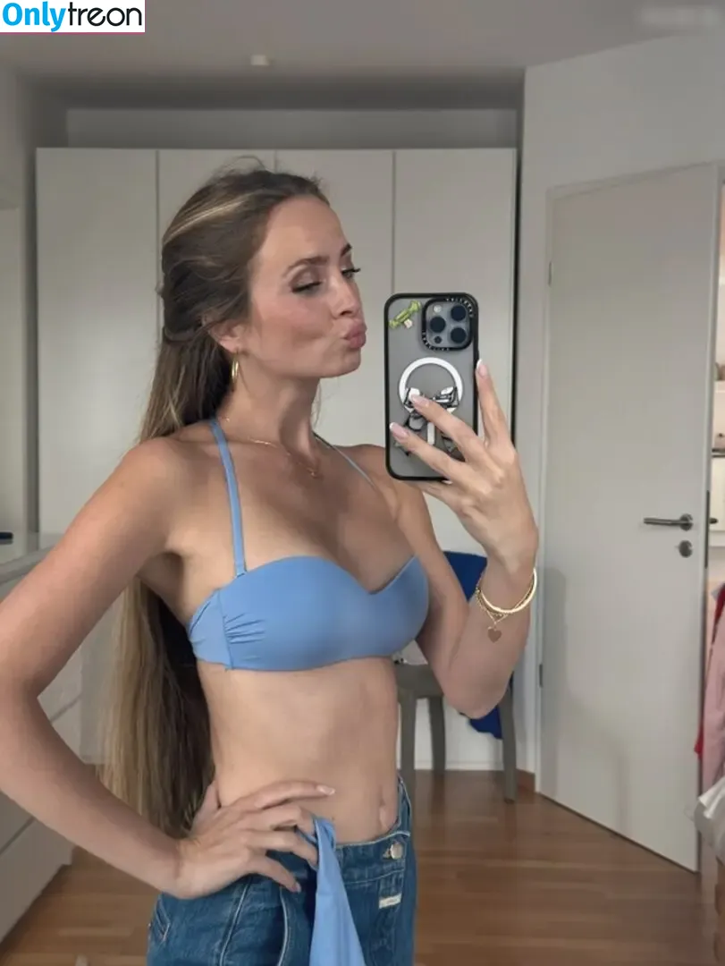 Lea Katharina Maria nude photo #2085 (leakatharinamaria)