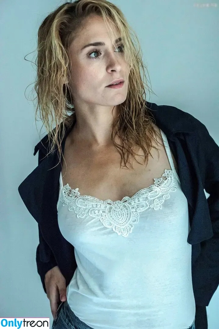 Lea Marlen Woitack nude photo #0001 (Lea Marlen Woitack)