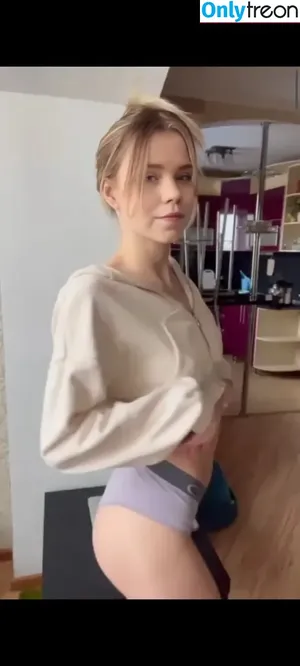 Lea Peach nude photo #0211