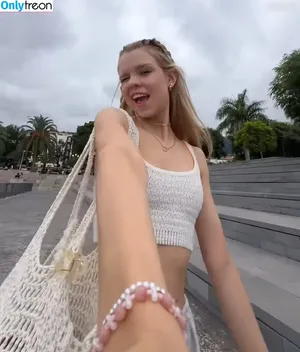 Lea Peach nude photo #0819