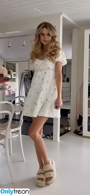 Lea Peach nude photo #0956