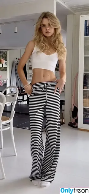 Lea Peach nude photo #0962