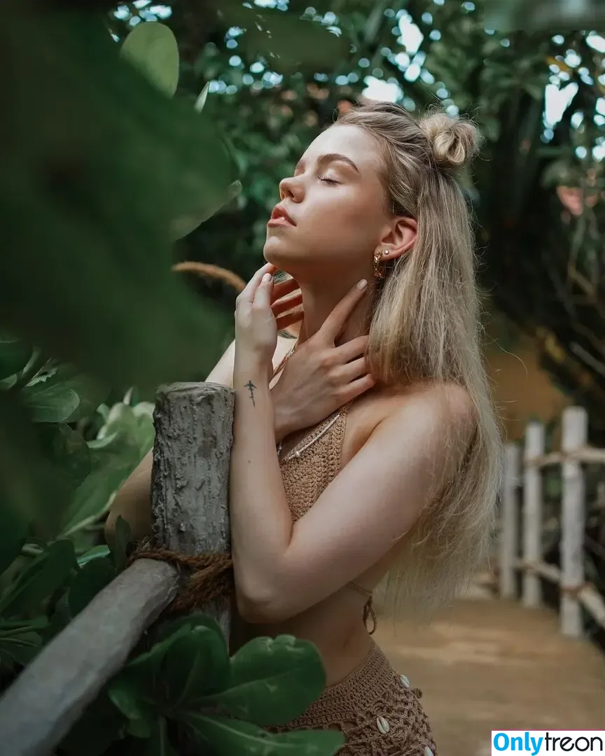 Lea Peach nude photo #0106 (Lea Peach)