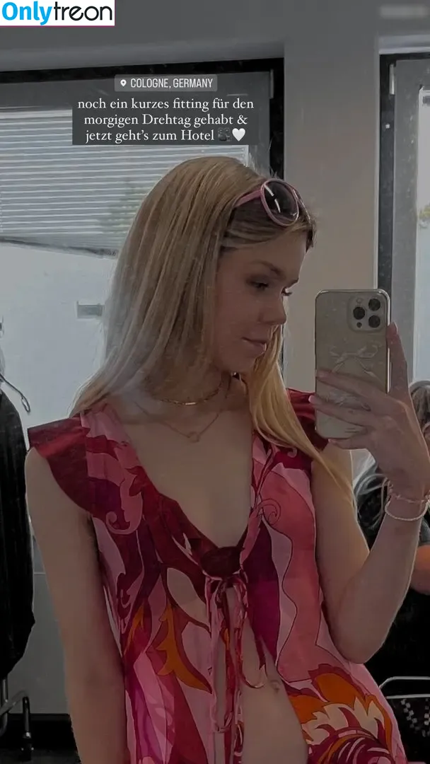 Lea Peach nude photo #0922 (Lea Peach)